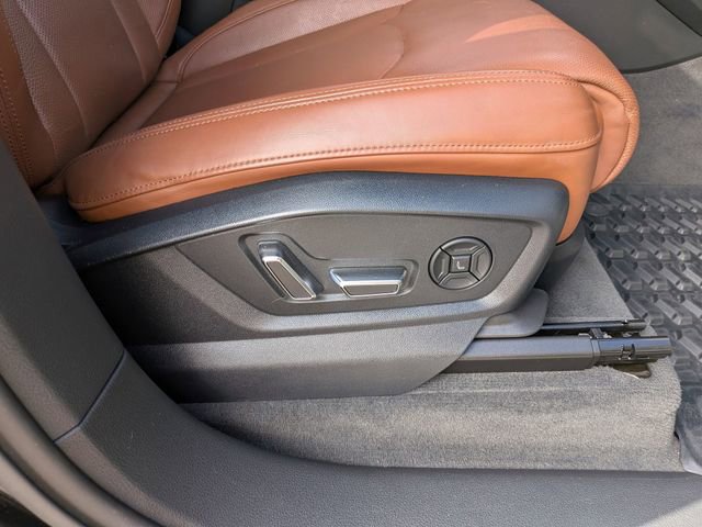 Used 2022 Audi Q7 3.0T Prestige image 35