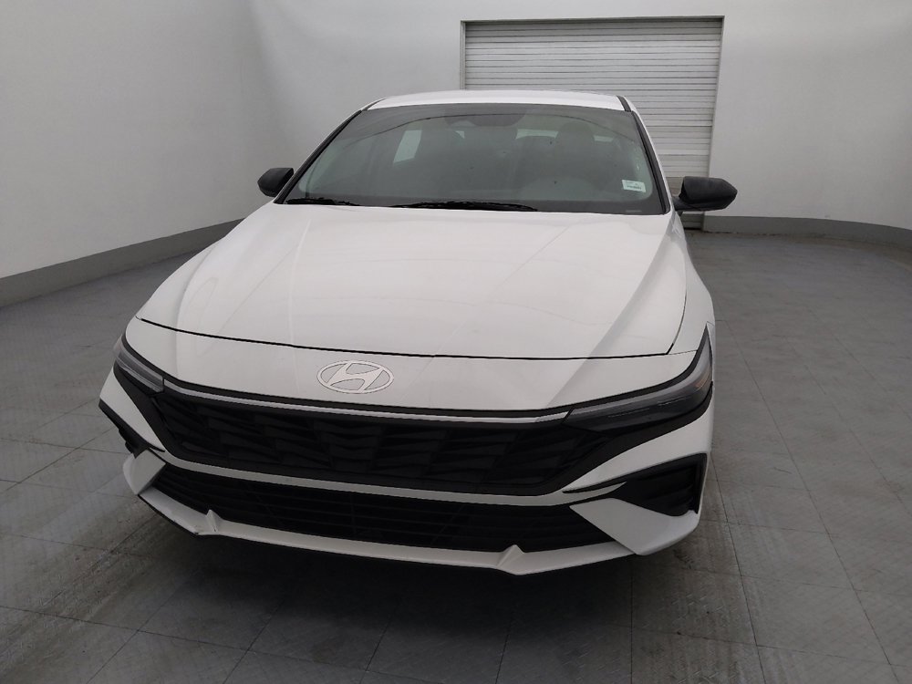 Used 2025 Hyundai Elantra SE image 15