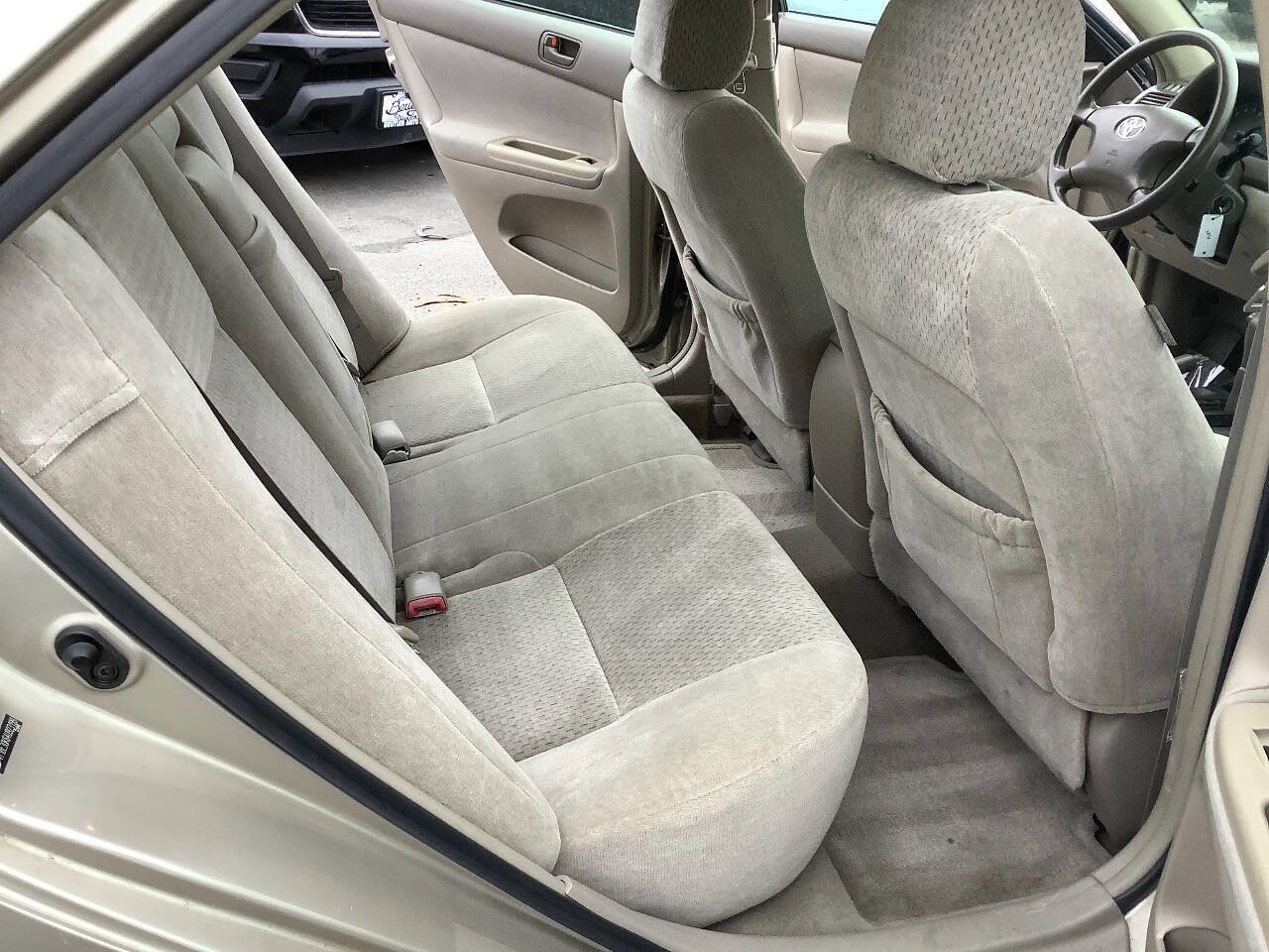 Used 2004 Toyota Camry LE FWD image 26