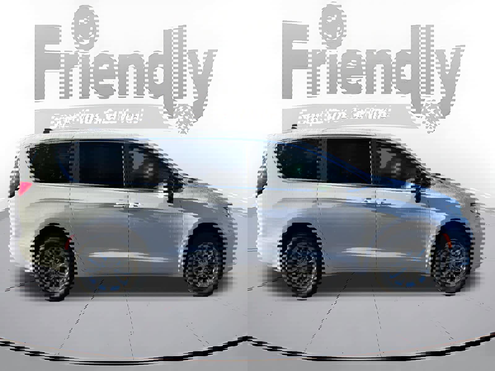 New 2026 Chrysler Pacifica Select image 2