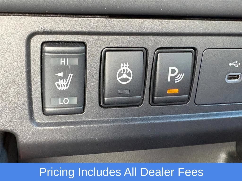 Used 2025 Nissan Frontier PRO-4X w/ Pro Convenience Package AWD/4WD image 15