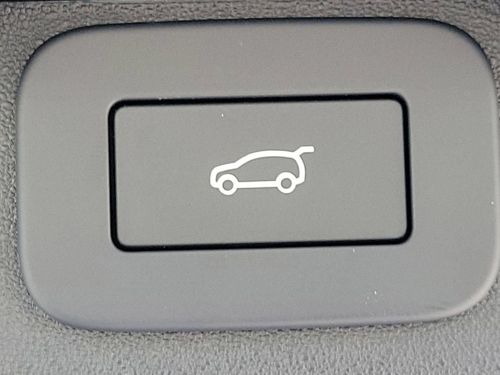 New 2025 Land Rover Discovery Metropolitan Edition AWD/4WD image 11