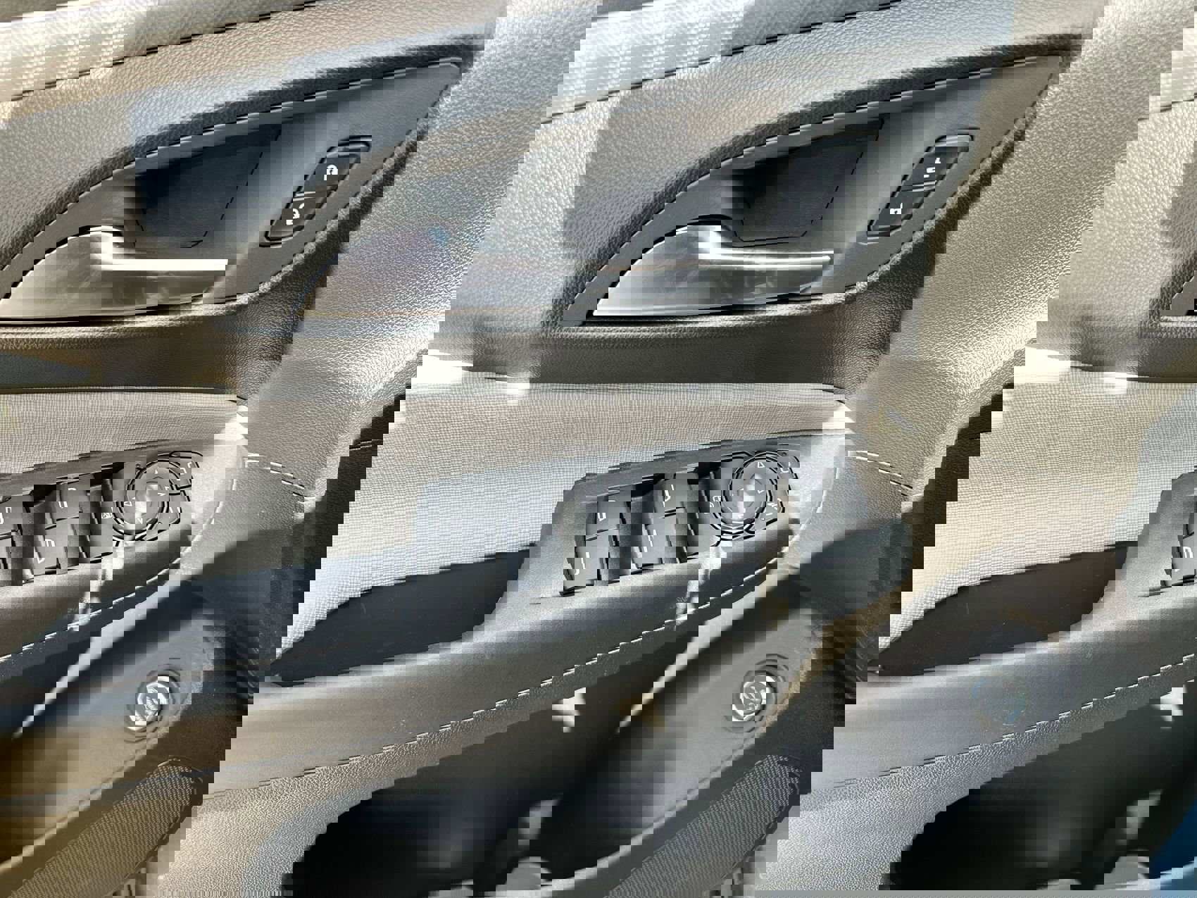 New 2026 Buick Envista Avenir FWD image 13