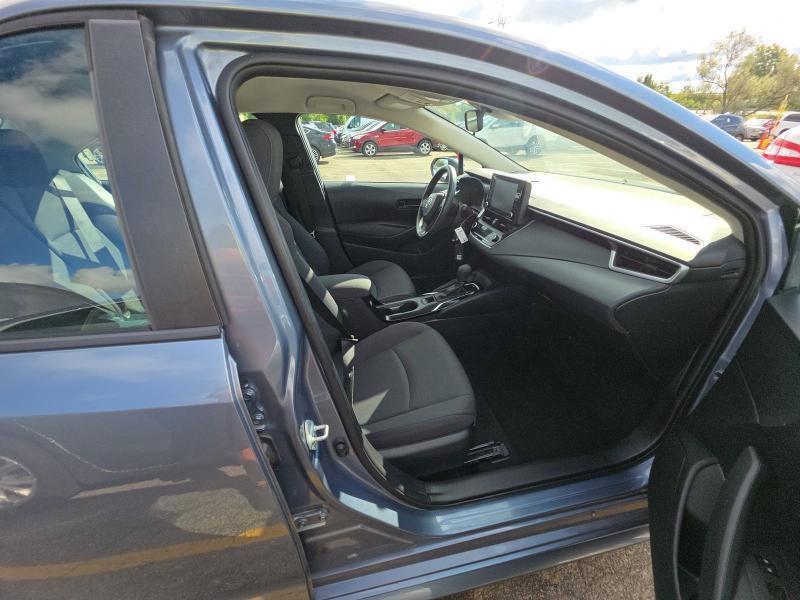 Used 2022 Toyota Corolla LE FWD image 9