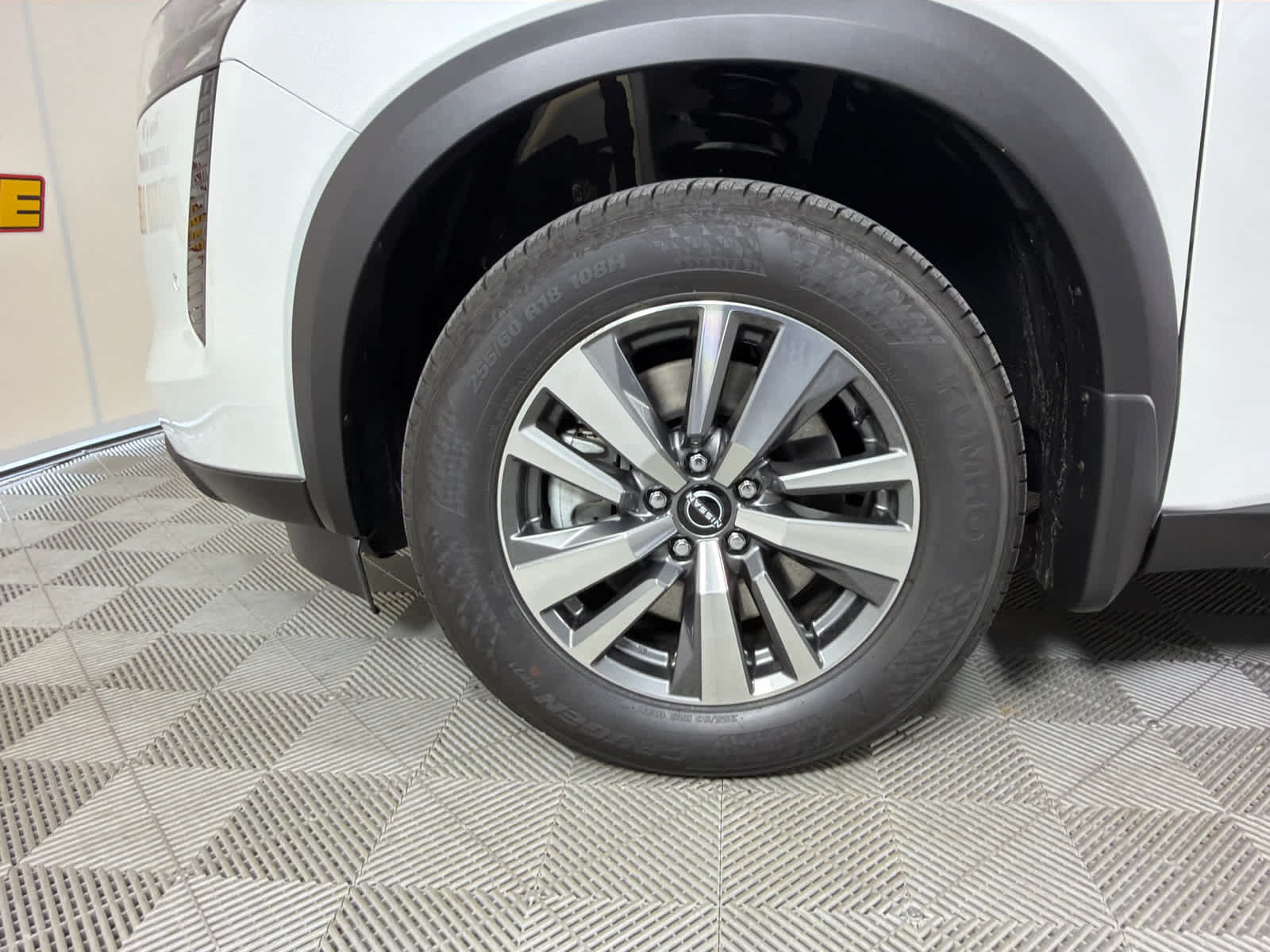 New 2026 Nissan Pathfinder SL FWD image 8