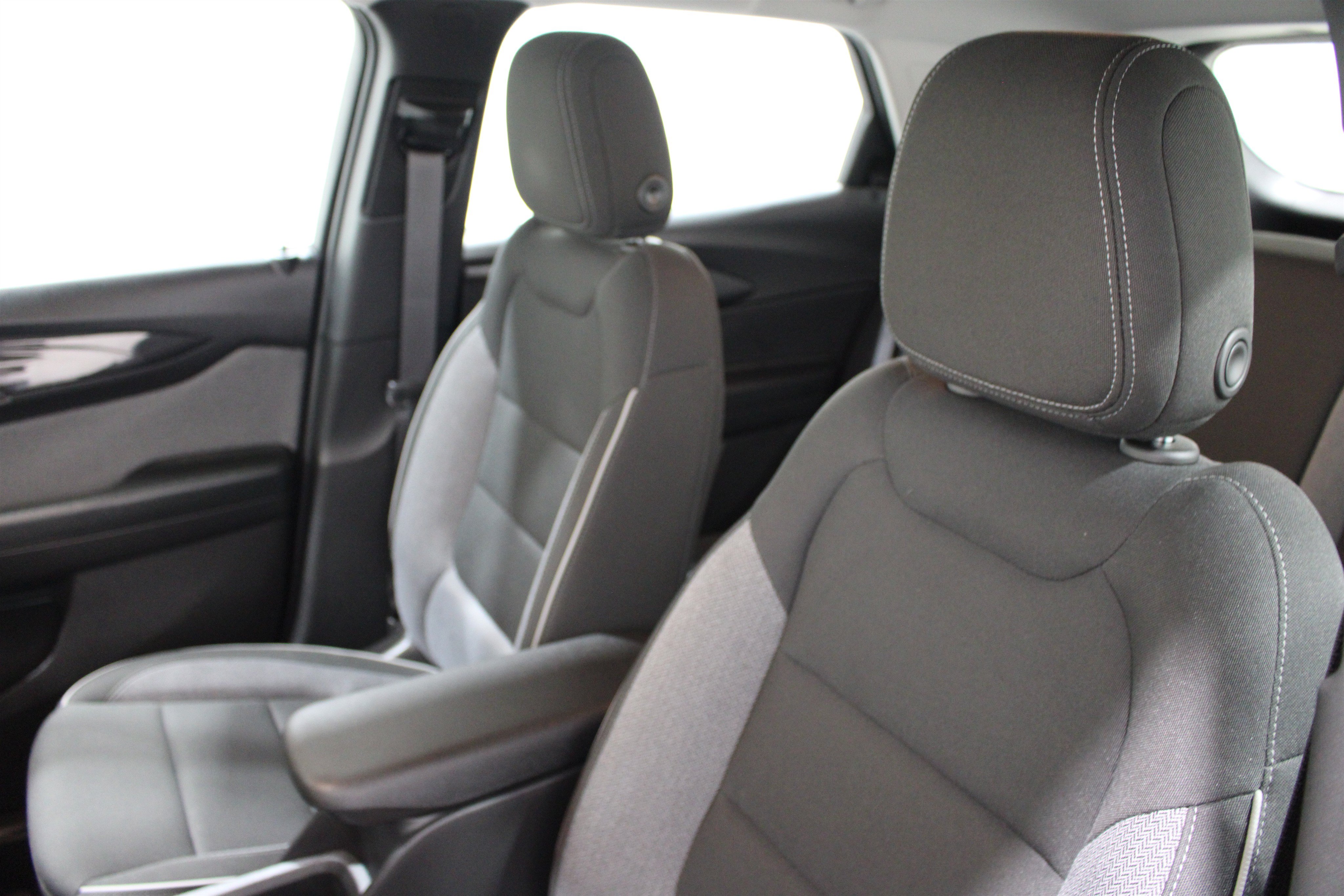 Used 2026 Chevrolet TrailBlazer LS FWD image 4