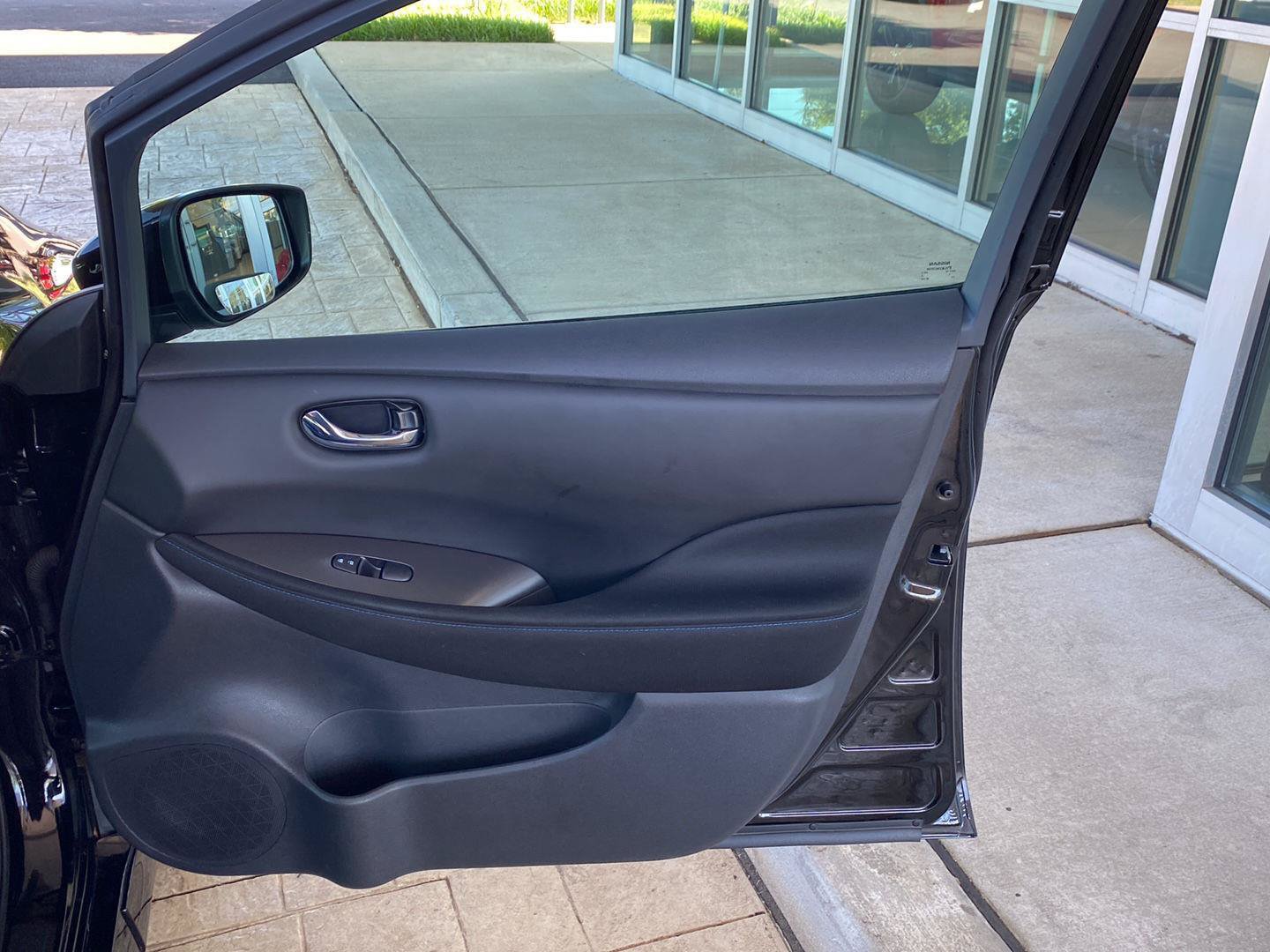 Certified 2023 Nissan Leaf S FWD image 18