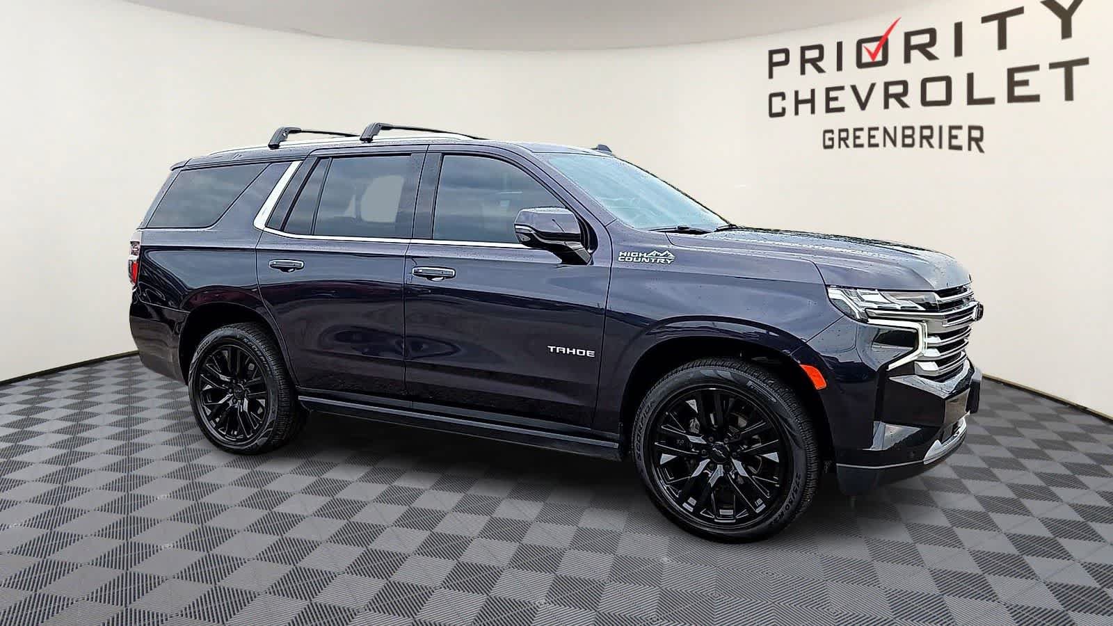 Used 2022 Chevrolet Tahoe High Country w/ Premium Package AWD/4WD image 2