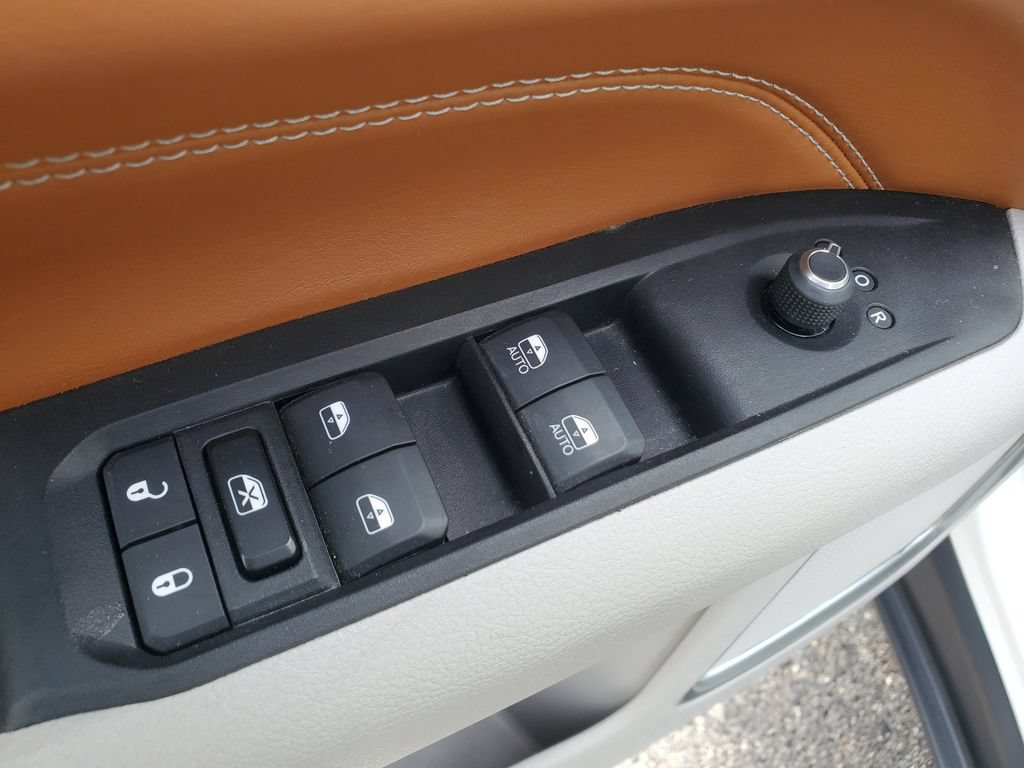 Used 2022 Jeep Compass Limited AWD/4WD image 9