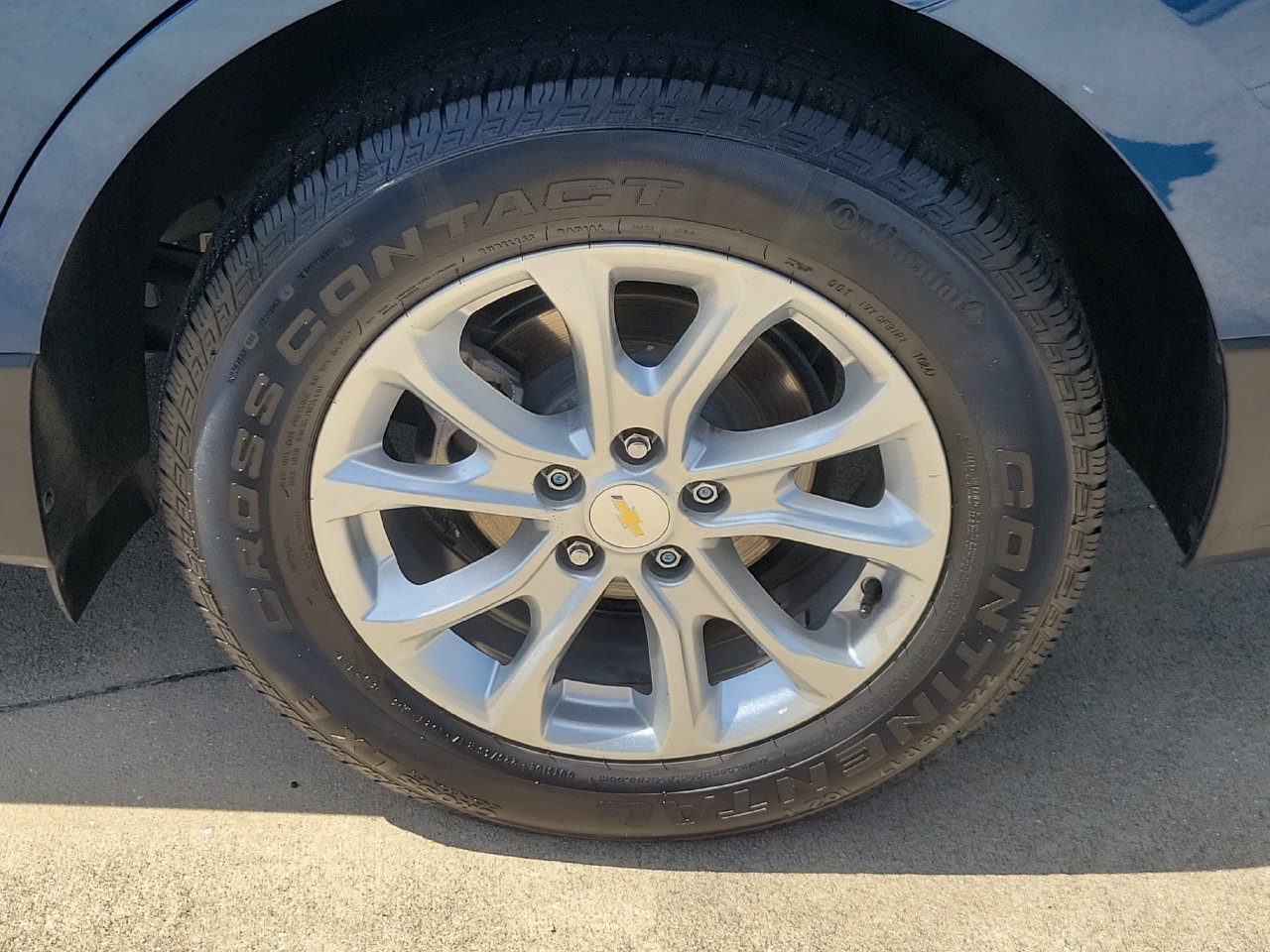 Used 2019 Chevrolet Equinox LT FWD image 4