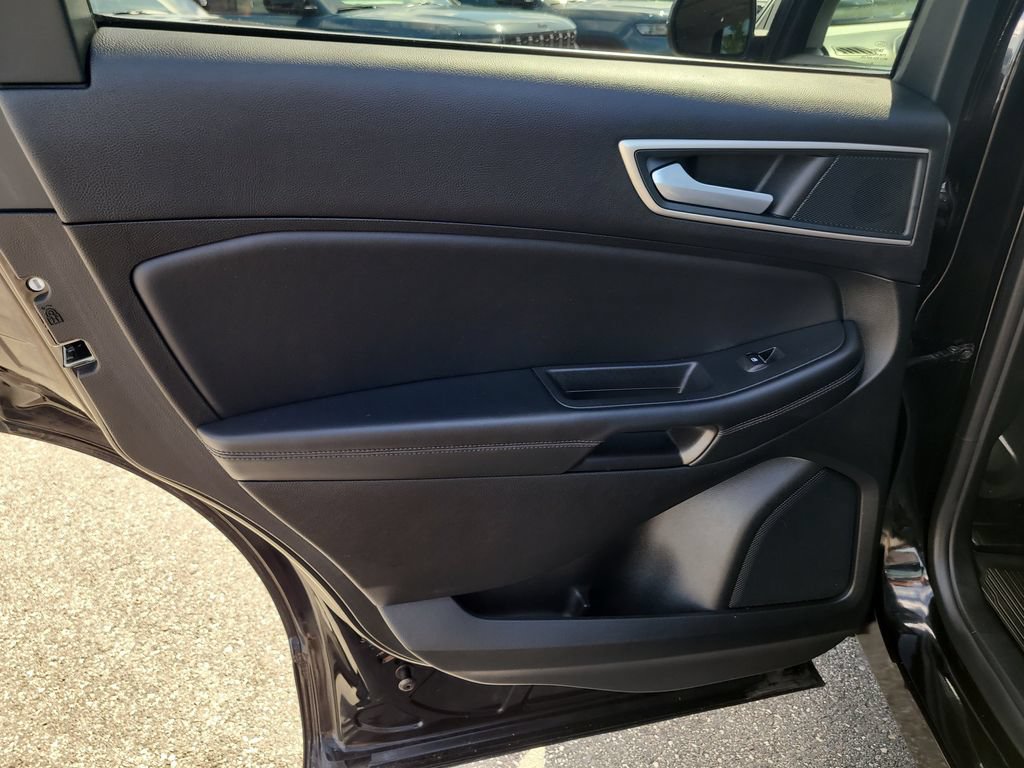 Used 2024 Ford Edge SEL w/ Convenience Package AWD/4WD image 11