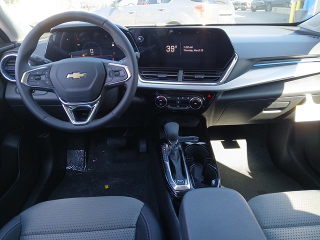 New 2026 Chevrolet Trax LT w/ Driver Confidence Package FWD image 7