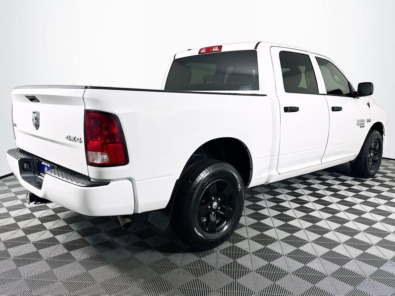Used 2023 RAM 1500 Classic SLT w/ Protection Group AWD/4WD image 25