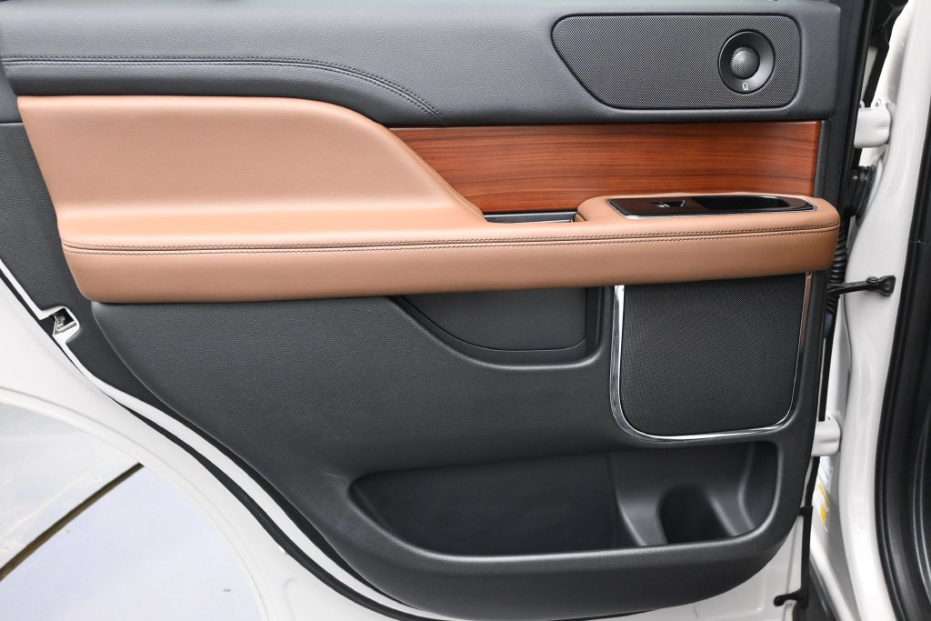 Used 2023 Lincoln Navigator Reserve RWD image 29