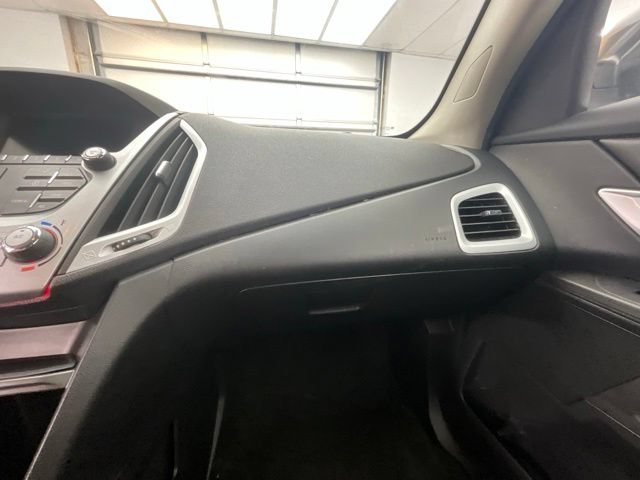 Used 2017 GMC Terrain SLE AWD/4WD image 8