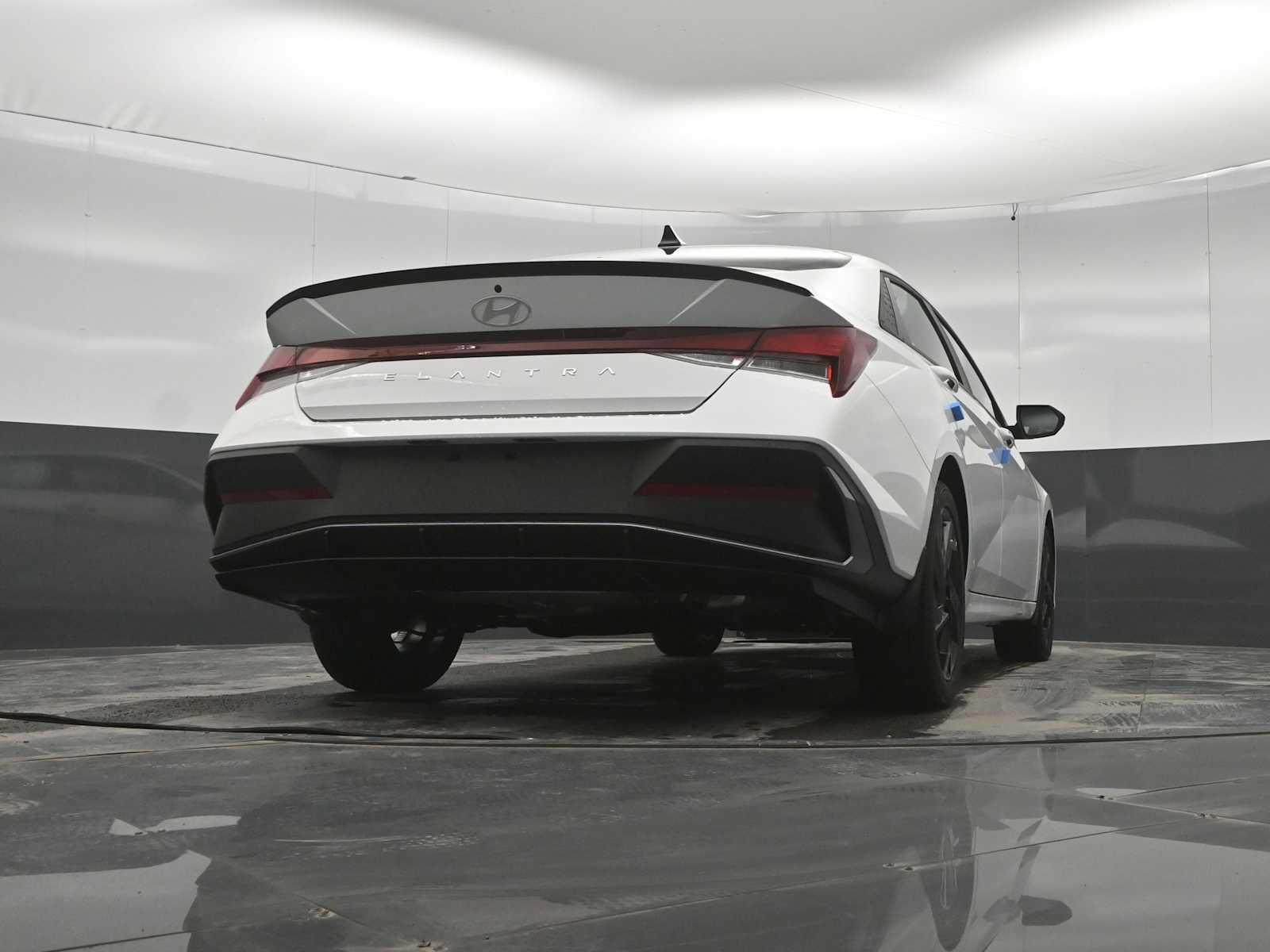 New 2026 Hyundai Elantra SEL Sport FWD image 35