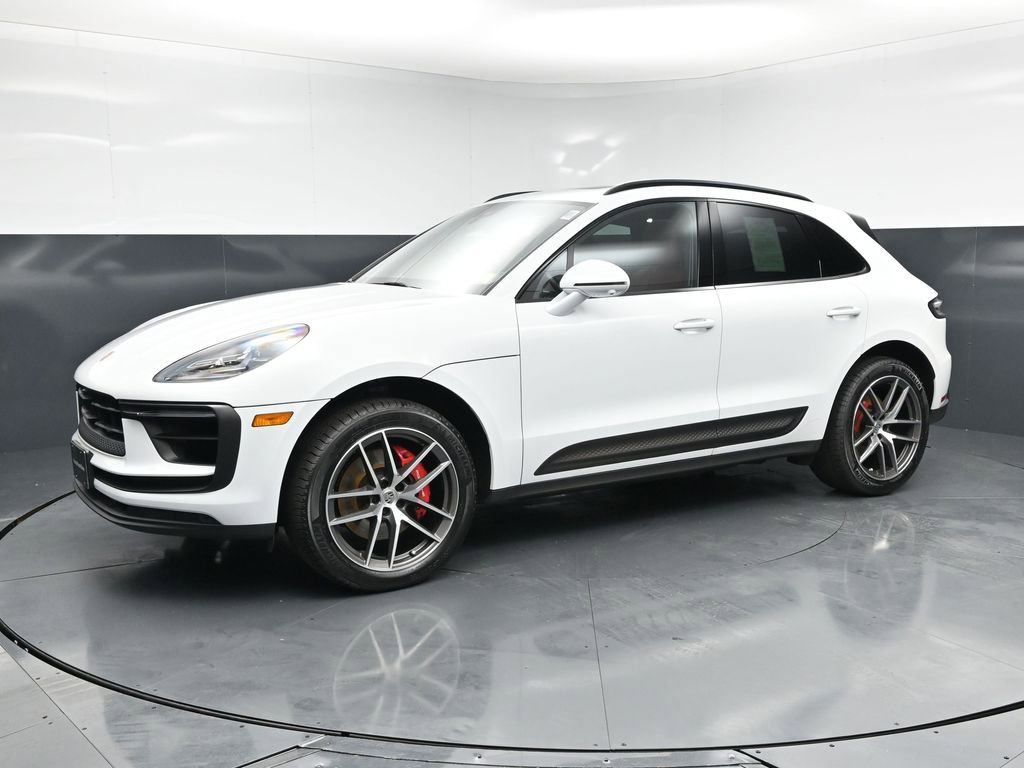 Certified 2023 Porsche Macan S AWD/4WD image 1
