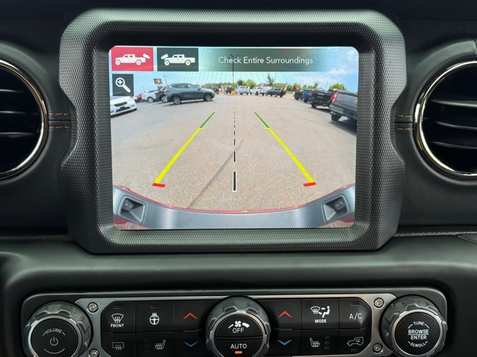 Used 2021 Jeep Gladiator Overland image 13