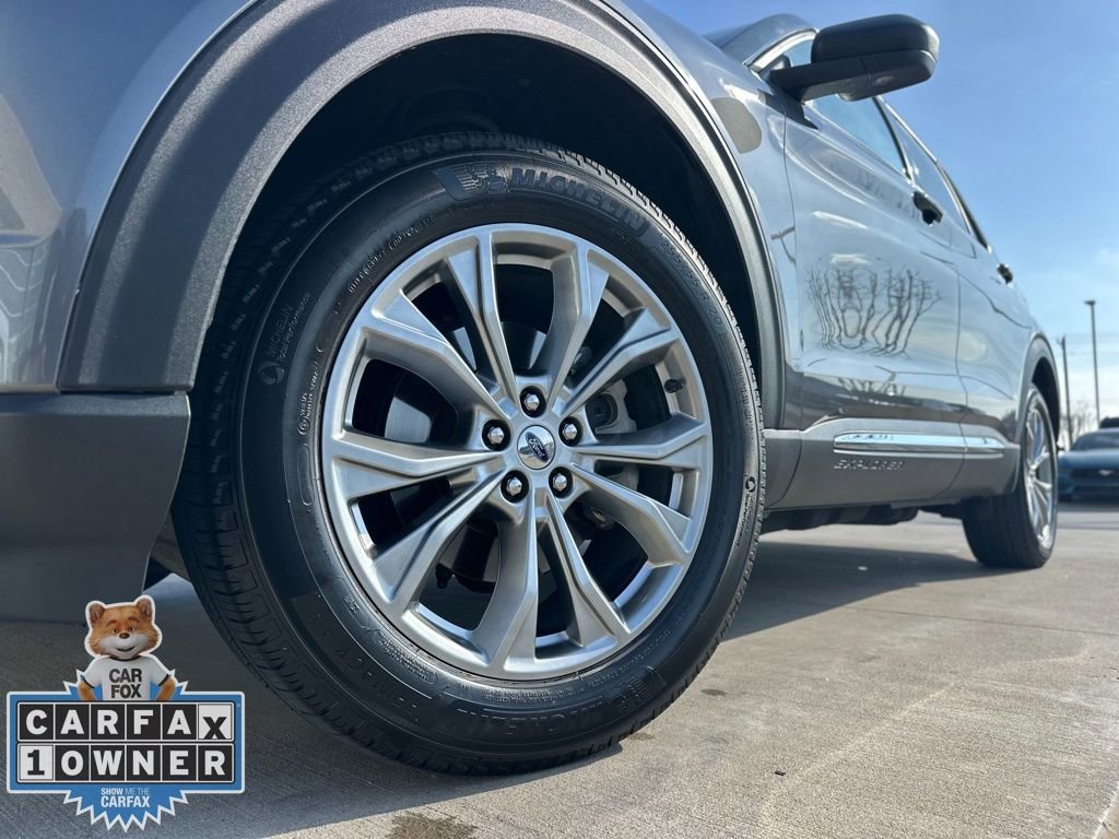 Used 2023 Ford Explorer XLT w/ Equipment Group 202A image 23