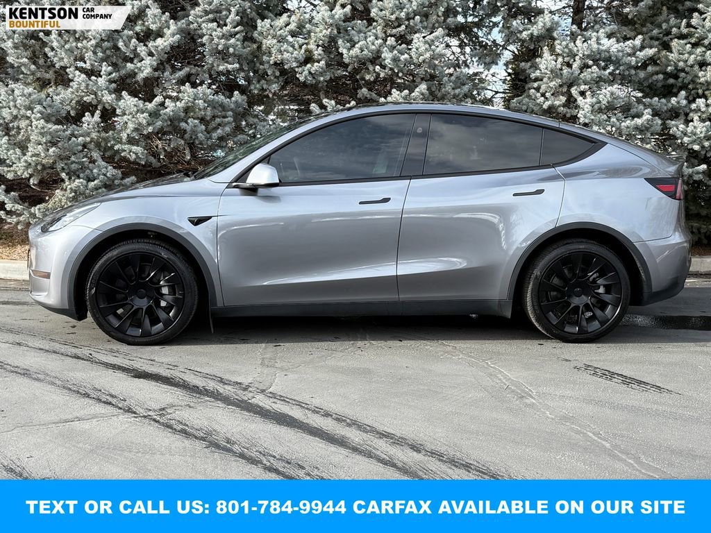Used 2025 Tesla Model Y Long Range image 4