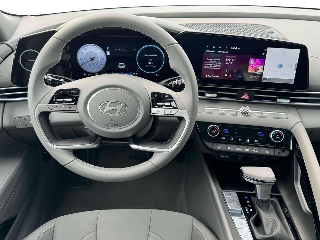 New 2025 Hyundai Elantra SEL FWD image 17