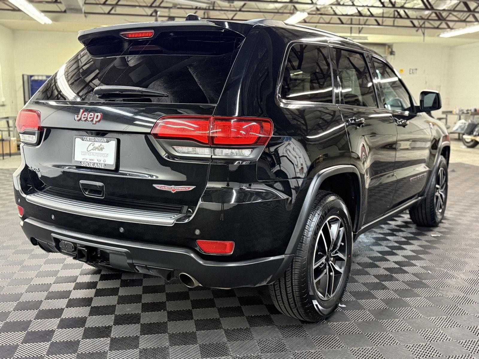 Used 2021 Jeep Grand Cherokee Trailhawk w/ Trailhawk Luxury Group image 5