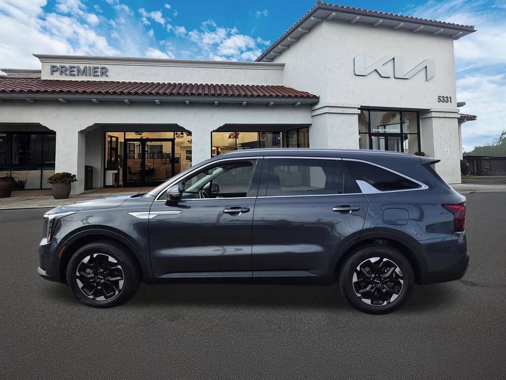 Certified 2024 Kia Sorento S FWD image 5