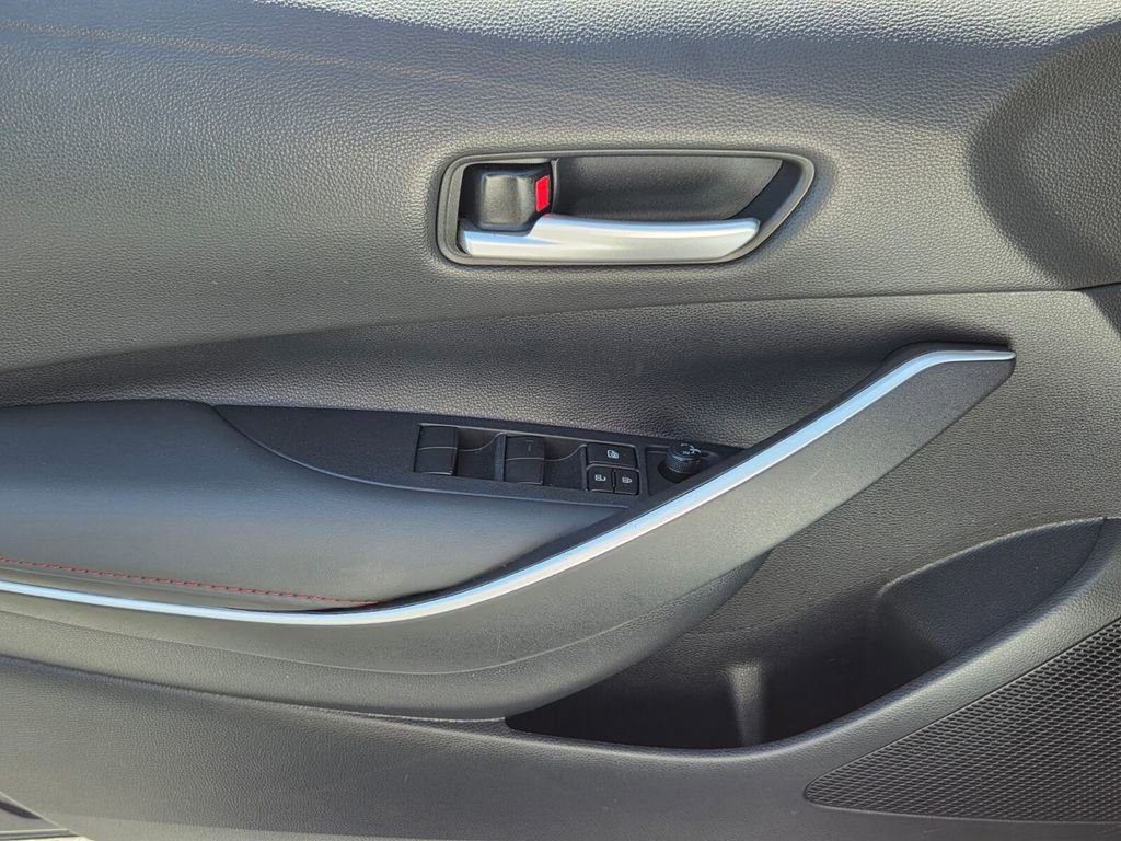 Certified 2025 Toyota Corolla SE image 24