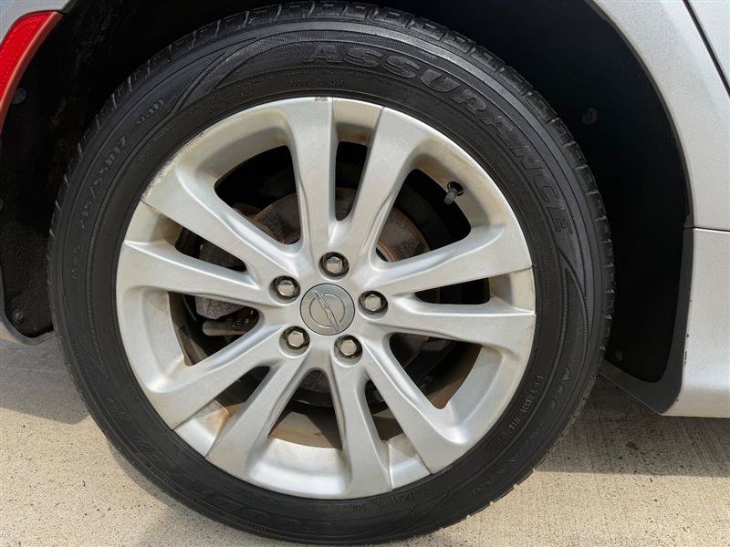 Used 2017 Chrysler 200 Limited w/ Driver Assist Package FWD image 10