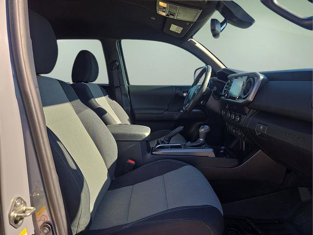 Used 2020 Toyota Tacoma TRD Off-Road image 12