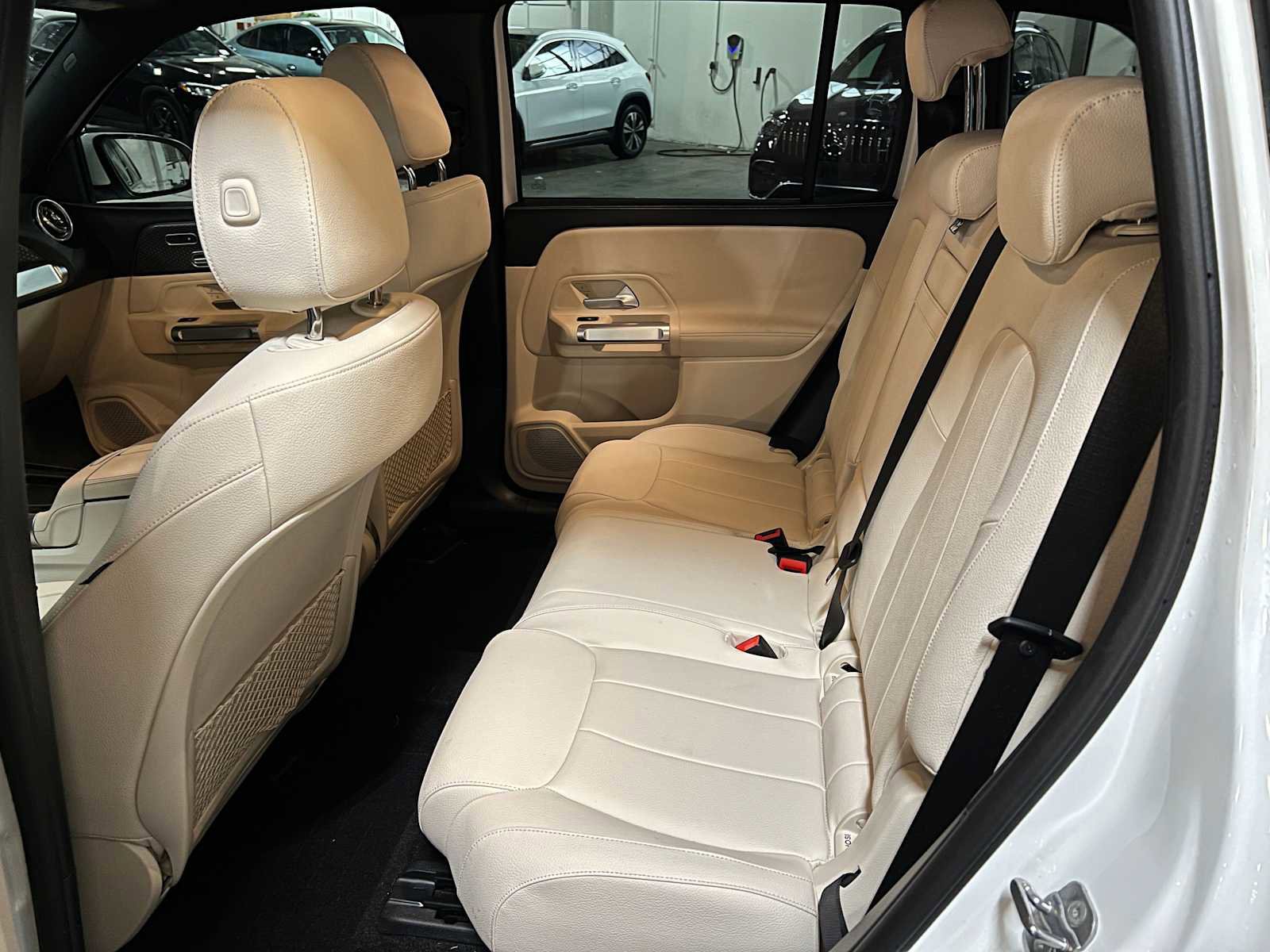 Certified 2025 Mercedes-Benz GLB 250 4MATIC image 18