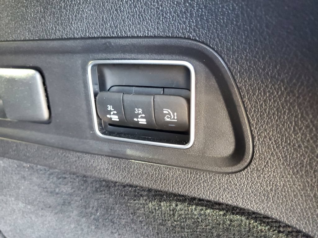 Used 2024 Mercedes-Benz GLS 580 4MATIC image 37