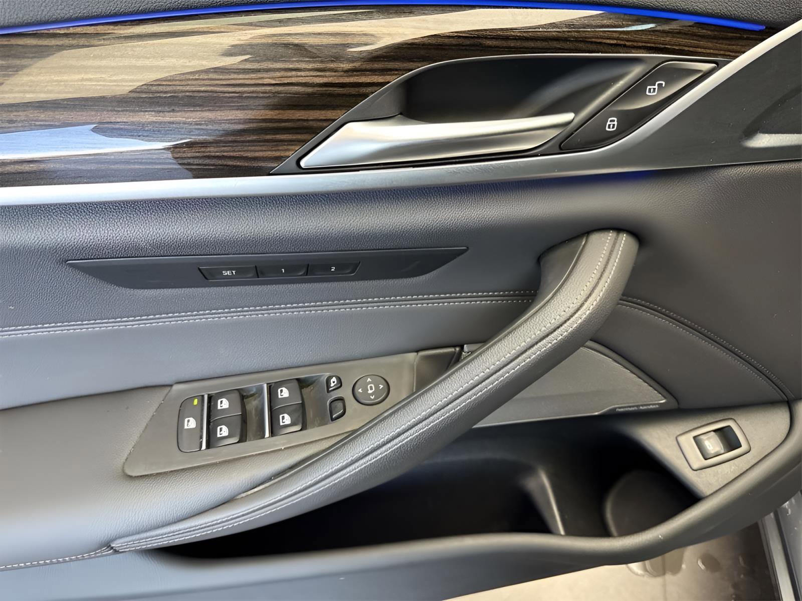 Used 2021 BMW 530i xDrive 530i xDrive w/ Premium Package image 13