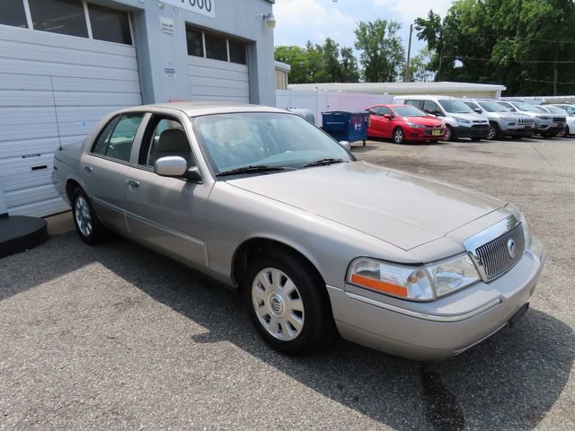 Used 2005 Mercury Grand Marquis LS RWD image 3