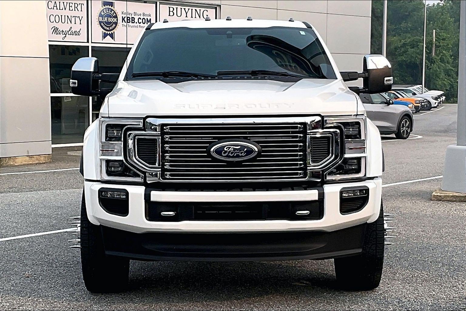 Used 2022 Ford F450 Platinum w/ FX4 Off-Road Package AWD/4WD image 2