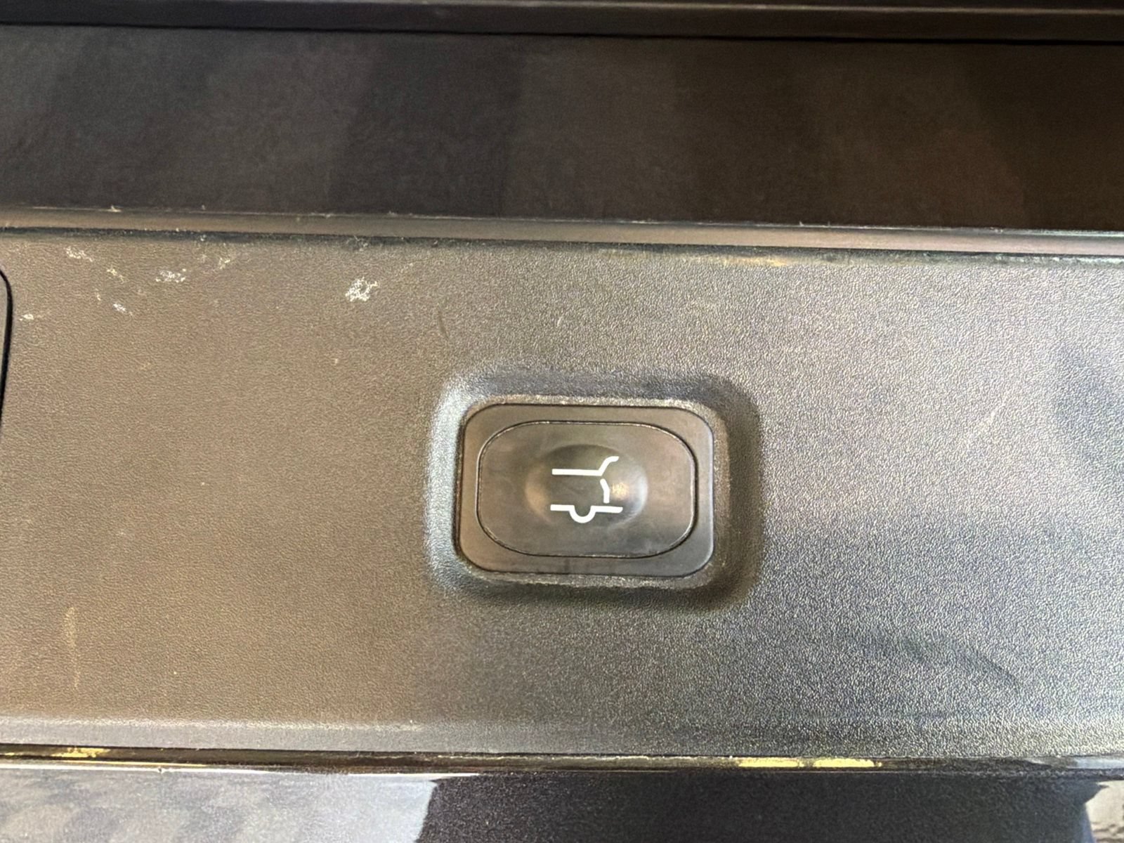 Used 2025 Ford Expedition Active AWD/4WD image 17