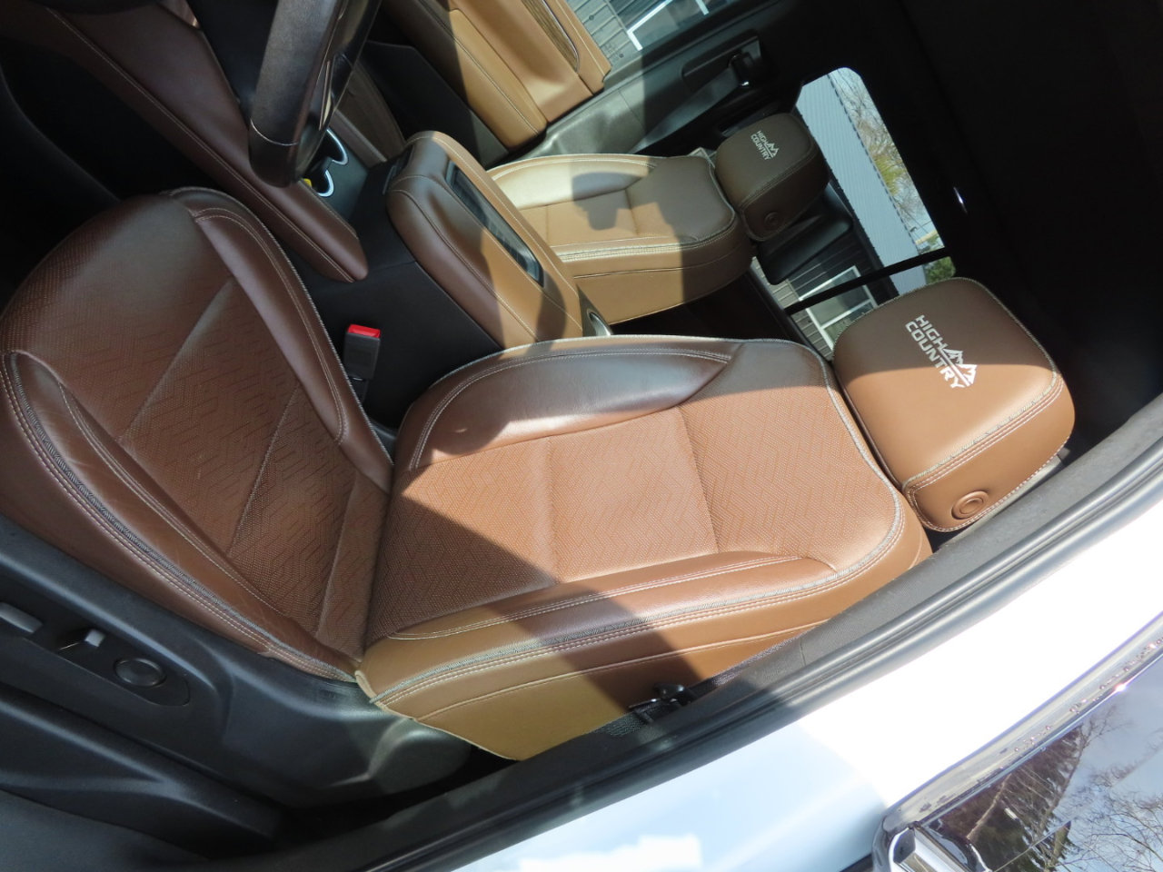 Used 2021 Chevrolet Tahoe High Country w/ Premium Package image 30