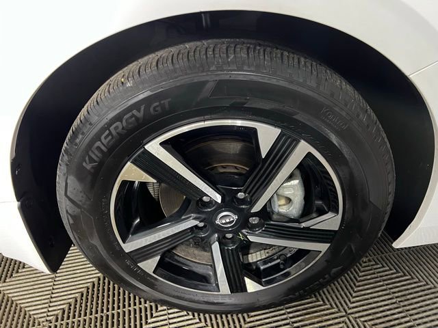 Used 2025 Nissan Sentra SV w/ All-Weather Package FWD image 28