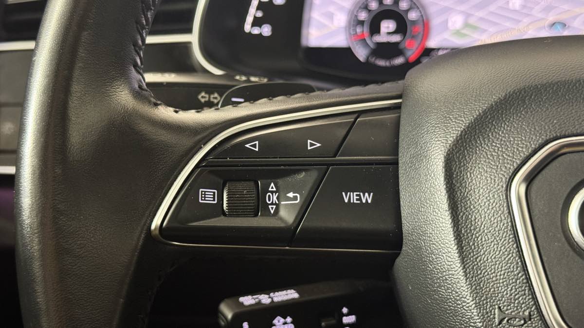 Used 2019 Audi Q8 Prestige w/ Luxury Package AWD/4WD image 18