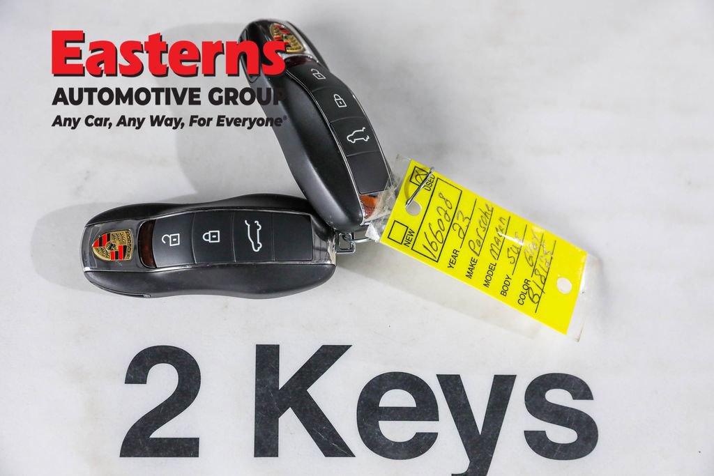 Used 2023 Porsche Macan T image 26