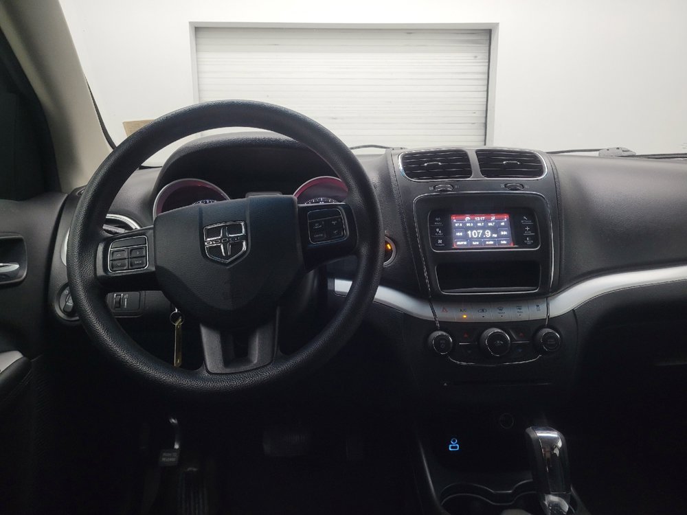 Used 2019 Dodge Journey SE FWD image 22