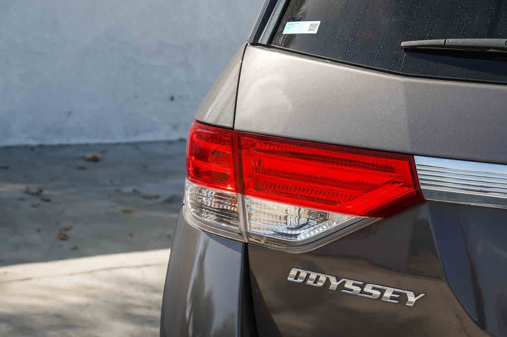 Used 2016 Honda Odyssey SE image 7