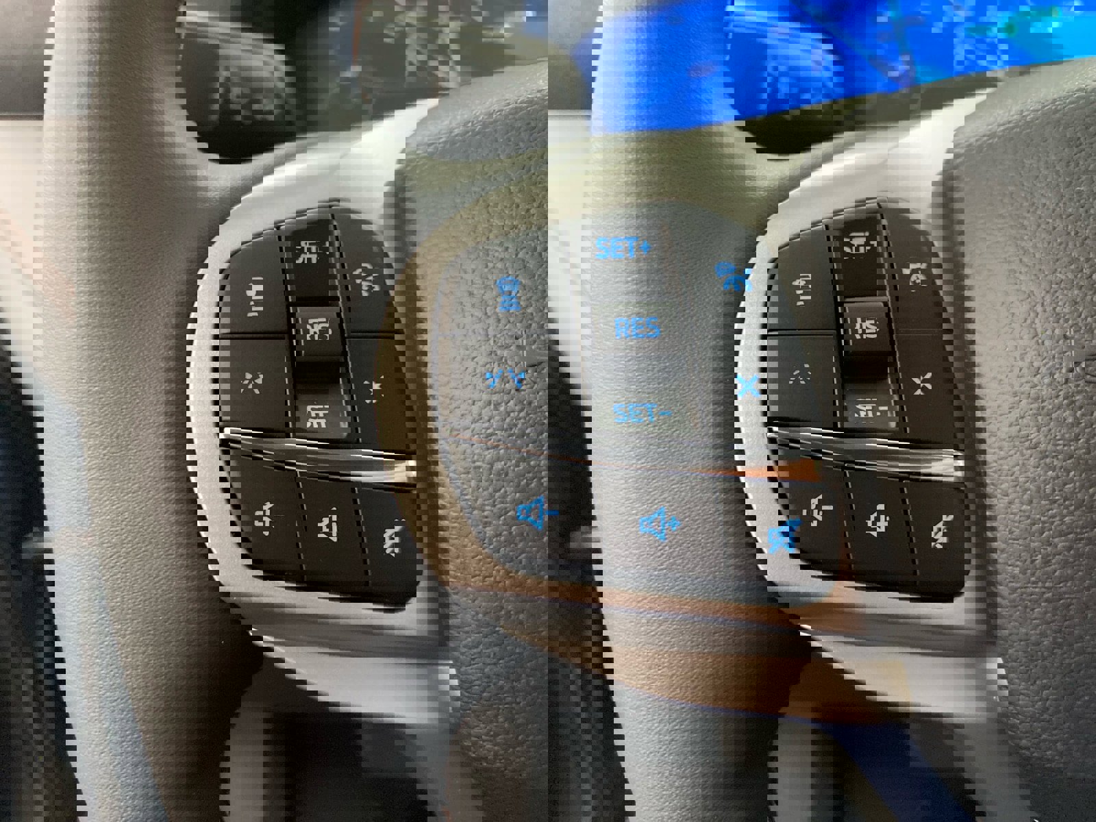 New 2026 Ford Explorer Active w/ Active Comfort Package image 21