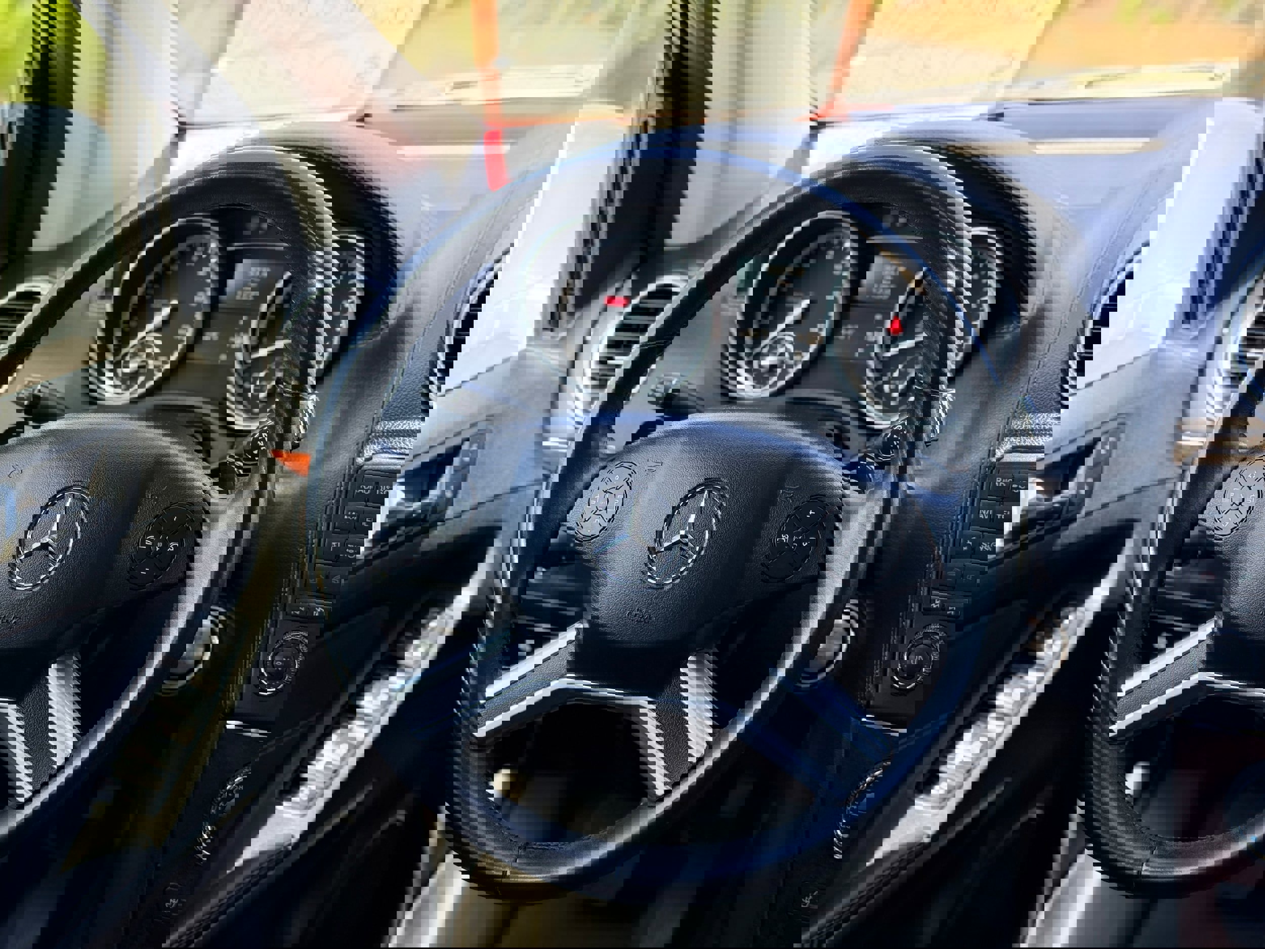 Used 2011 Mercedes-Benz GL 450 4matic image 18