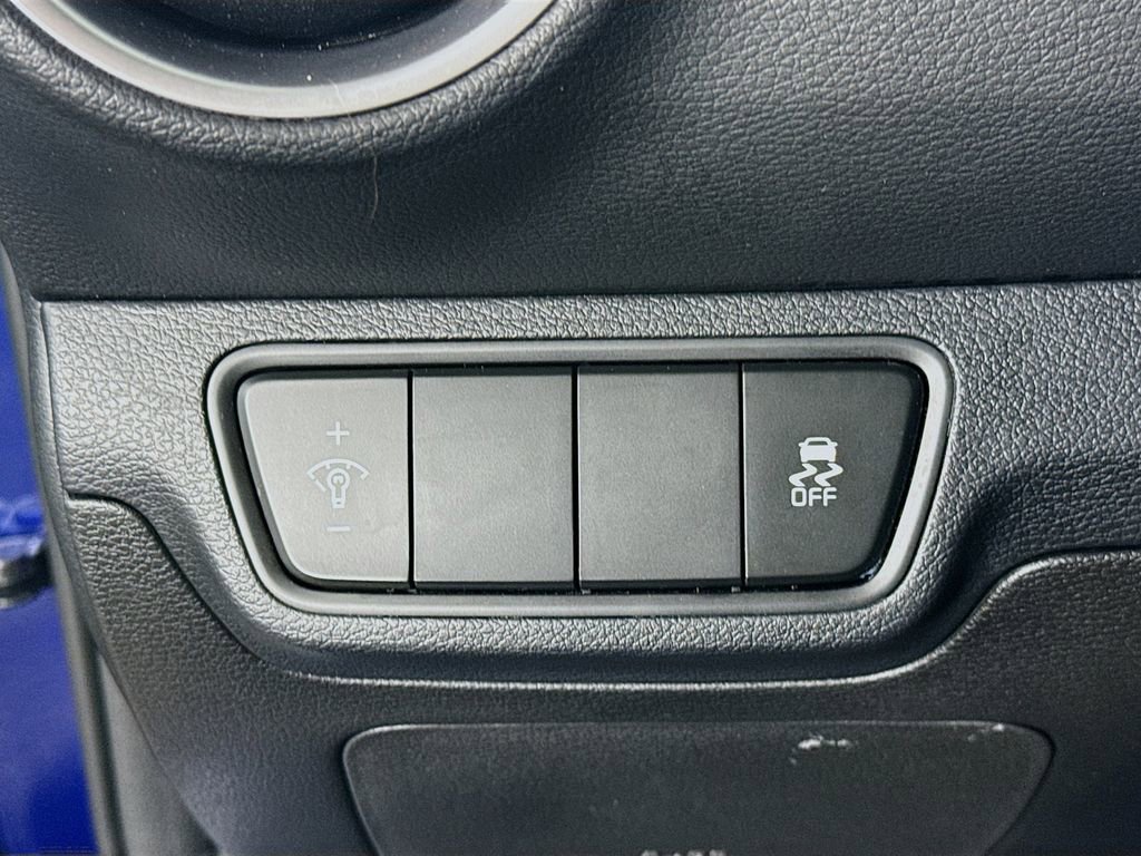 Used 2023 Kia Forte LXS image 17