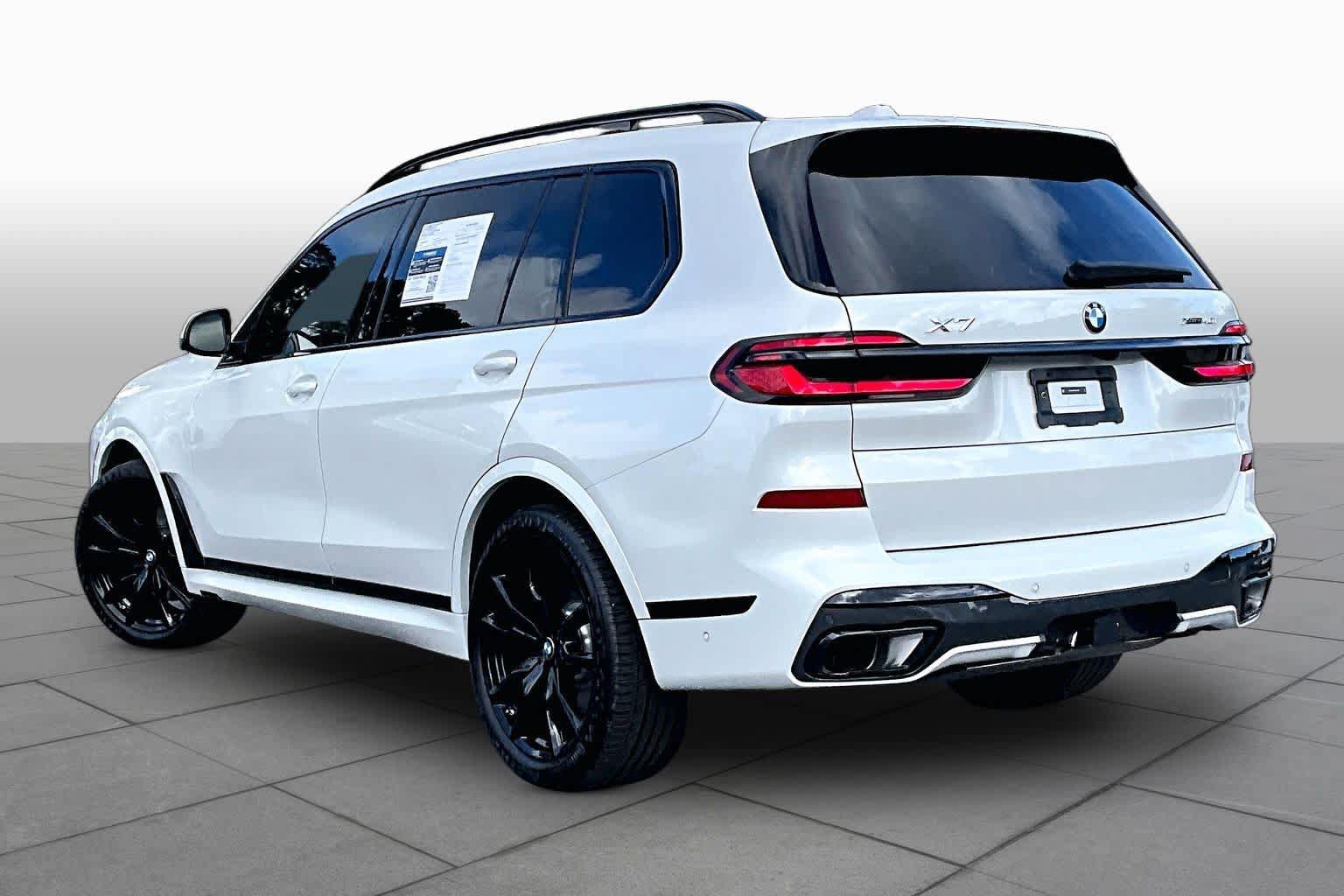 Used 2025 BMW X7 xDrive40i w/ M Sport Package AWD/4WD image 12