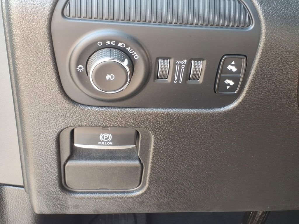 Used 2024 Jeep Wagoneer L Series II image 19