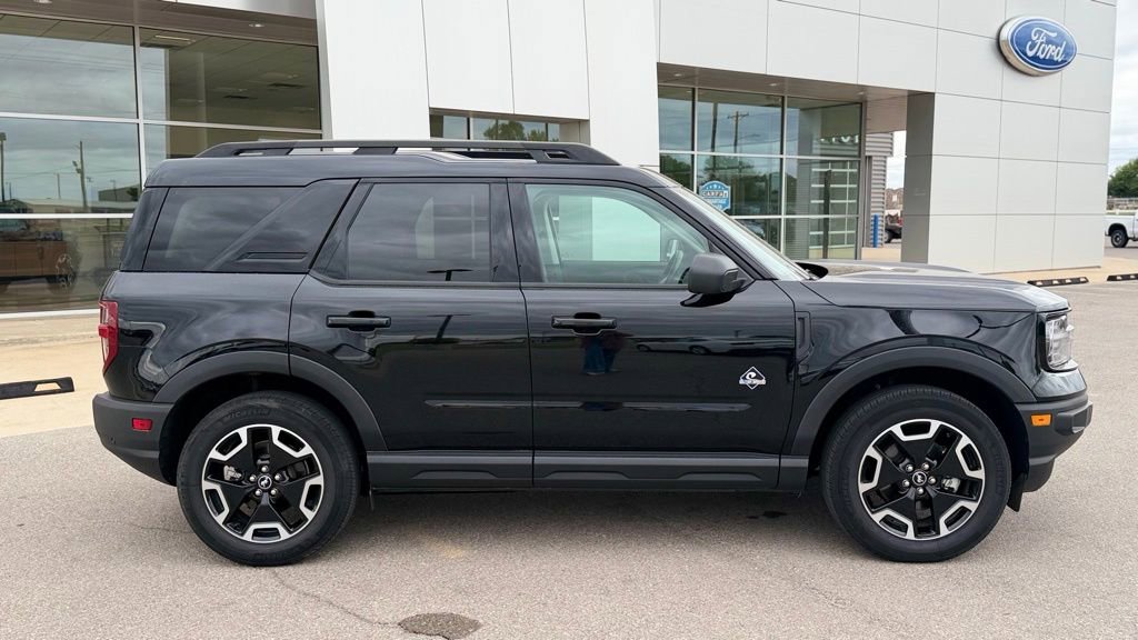 Used 2023 Ford Bronco Sport Outer Banks AWD/4WD image 5