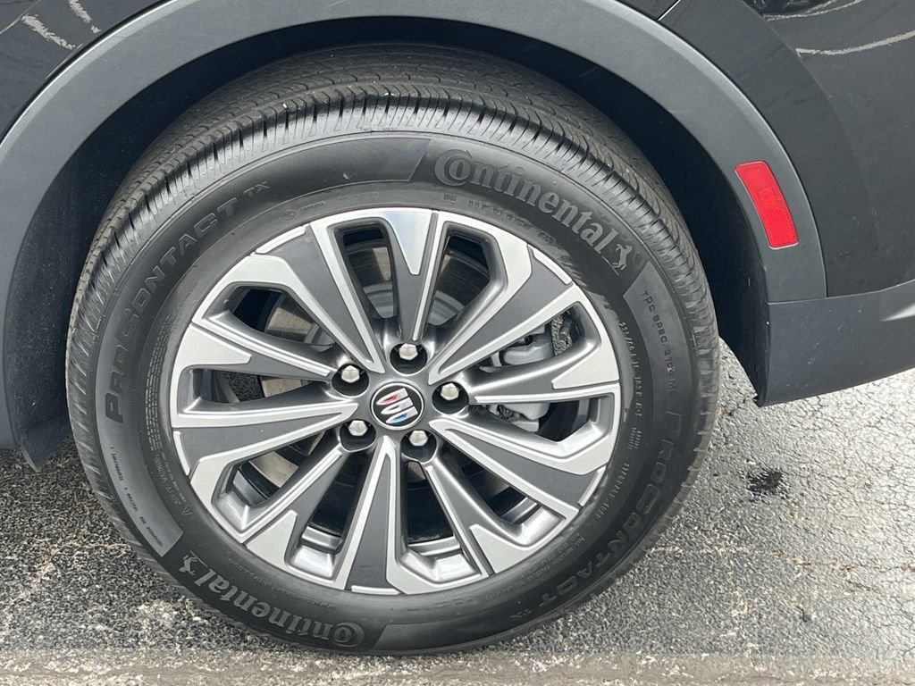 Used 2025 Buick Envision Preferred image 11