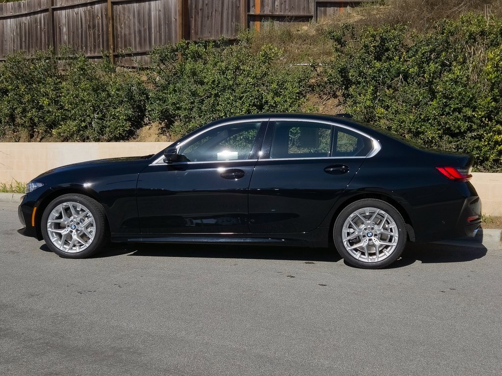 Used 2025 BMW 330i Sedan w/ Parking Assistance Package image 28